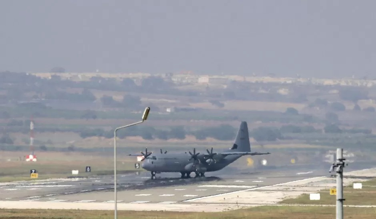 Turkish evacuation plane